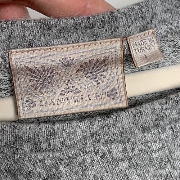 𝅺DANTELLE Beaded Sweater - Picture 3 of 7